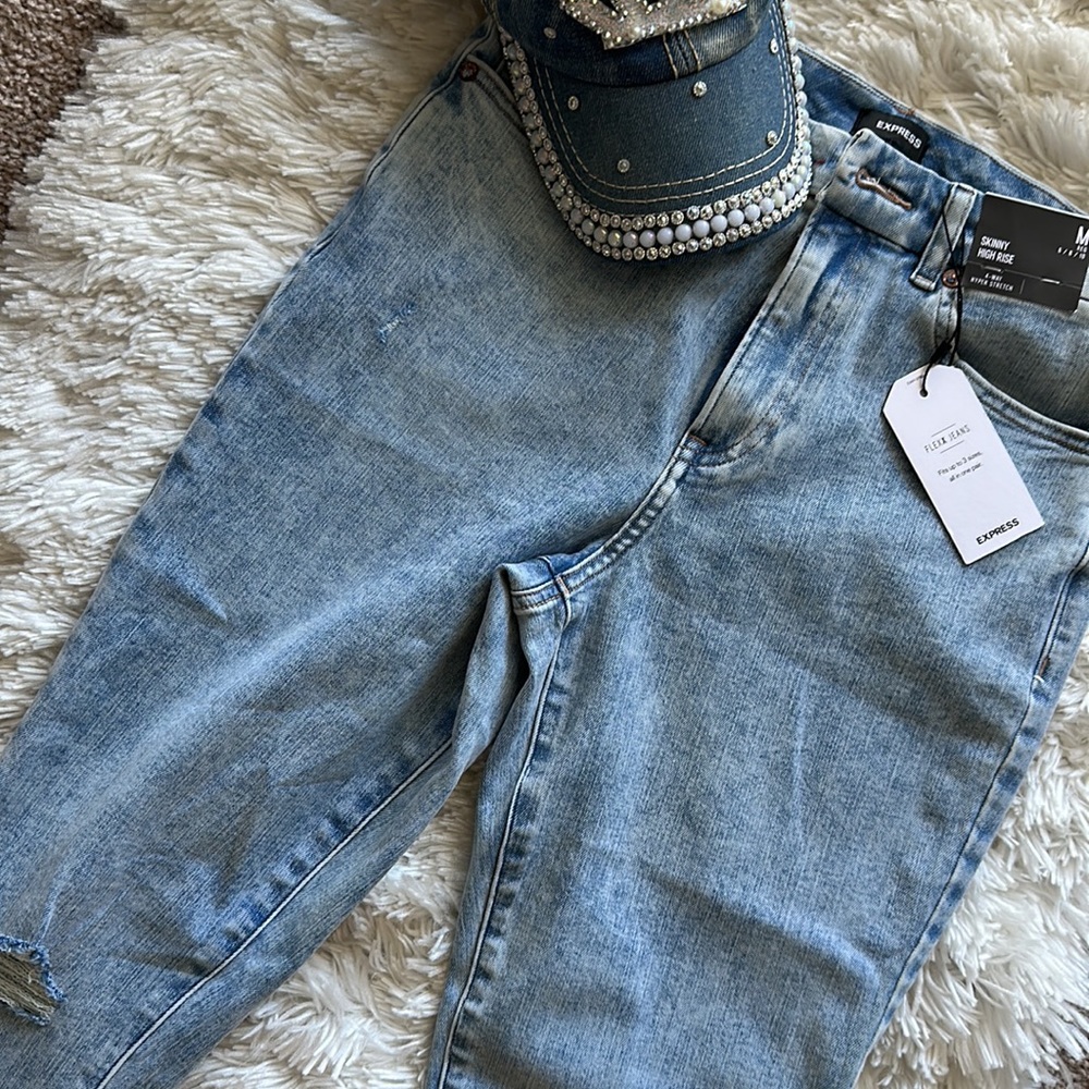 Jeans - Picture 8 of 9